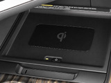 オプション【置くだけ充電器】搭載車両です!!ケーブル要らずで置くだけで充電できる人気の装備です!!