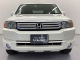 自社整備工場で点検整備をおこなってからお渡ししています。車検が残っている場合は『12ヶ月点検整備』を、車検整備付きの場合は『車検整備』をおこないます。整備費用は車両本体価格に含まれています。
