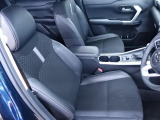 ゆったりとした運転席で、快適なドライブをサポートします。