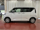 【スマートアシスト搭載車】 衝突回避支援ブレーキ機能(対車両・歩行者)、衝突警報機能(対車両・対歩行者)、誤発信抑制制御機能などの機能で安全な運転をサポートします。