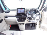 周りが見やすく運転しやすいお車です♪