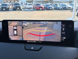フロントカメラもございますので、狭い道でも安心して運転をしていただけます。