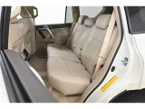 中古車をキレイで気持ちよくお乗りいただけるよう、エンジンルームからシートを外した洗浄まで、目に見えない部分も徹底的に洗浄しています!