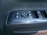 ドアミラーの鏡面の調節、格納は運転席からすべて操作できます!