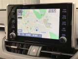 純正ナビを装備。タッチパネル式で使いやすく、お出かけもラクラクです。