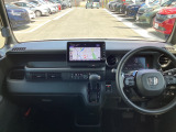 見晴らしの良い前方視界。車両感覚も掴みやすくうんてんがしやすそうですね。