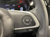 【ステアリングスイッチ】運転中に視線を前に向けたまま画面の操作できます。
