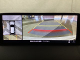 狭い場所での駐車やすれ違いなどでより的確な運転操作に役立つ360&deg;ビューモニターが装備されています。