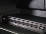 DVD再生も可能です。フルセグ地デジにも対応しさらにBluetoothにも対応しております