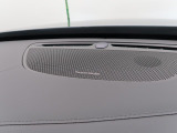 【harman kardon】ハーマンカードンのHi-Fiスペシャリストと共に、モデル別に開発・設計された専用チューニングが臨場感溢れる音響空間を実現しています。
