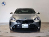 ☆BMWの代名詞とも言える【キドニーグリル】一目見ただけでBMW車であると認識できる確固たるアイコンとして存在感を放ちます☆