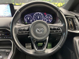 【純正革巻きステアリング】上質な革を使用することで、手にしっかり馴染みとても運転しやすいハンドルです♪