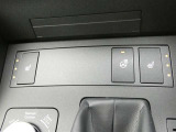 運転席/助手席シートヒーター付きです。寒い日も快適なドライブが楽しめます♪ハンドルヒーターもついています