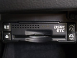 ★ETC(DSRC)が装備されています!!社外品とは違い収まりの良いデザインが人気!高速道路を利用する際は必需品ですよね!!ストレス無く料金所を通過出来ます!!