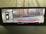 360度モニターは、4つのカメラによる前後左右・俯瞰映像でドライバーからは見えない領域の危険認知をサポート!全周囲の死角を減らし、狭い駐車場や幅寄せ、T字路の進入などの運転の安心感を高めます!