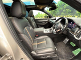 運転席シート廻りは使用感も少なく、良好な状態となっています。丁寧に使われていたことがよくわかりますね。