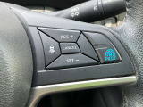 安心快適プロパイロット装備です。自動車専用道路などで前車に合わせ、アクセル、ブレーキ、車線に合わせてハンドル操作をサポート。快適ながらも追突予防にもなり安心です。