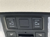 両側電動スライドドア付き、運転席にいながら開閉もラクラク