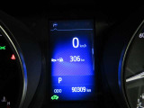 ディスプレイには運転に必要な様々な情報を表示します。