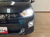 ☆とても明るいLEDヘッドライト☆暗い夜道でのドライブも明るいヘッドライトで前方がとても見やすく安心安全ですよ!!ディーラーオプションのLEDフォグランプも装着!!