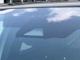 【トヨタセーフティセンス】走行中に前方の車両等を認識し、衝突しそうな時は警報とブレーキで衝突回避と被害軽減をアシスト。より安全にドライブをお楽しみいただけます。