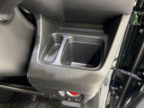 運転席ドリンクホルダー