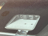 【三菱e-Assist】走行中に前方の車両等を認識し、衝突しそうな時は警報とブレーキで衝突回避と被害軽減をアシスト。より安全にドライブをお楽しみいただけます。