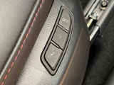 【メモリー機能付きパワーシート】ドライバーごとに設定したシート位置を記憶して、ボタン一つで切り替えできる便利な機能!運転する方が複数名いらっしゃるご家庭におすすめです♪