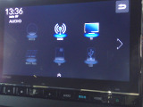 フルセグTV搭載。CD/DVD再生、Bluetoothオーディオに対応しています。