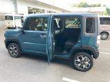 ドア開口部は広々としているので乗り降りしやすいです♪