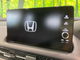【9インチ ホンダコネクトディスプレイ】視認性の高い大画面ディスプレイでナビの使用や、お持ちのスマートフォンと連携したbluetoothでの音楽再生が可能です♪
