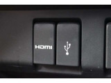 USBソケットとHDMI入力端子がございます。