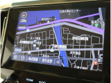 純正ナビを装備。タッチパネル式で使いやすく、お出かけもラクラクです。