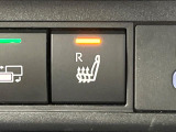 【シートヒーター】寒い日に重宝するシートヒーター!エアコンより早く温まってくれるので寒がりの人も安心ですね♪エアコンの温風は乾燥するから苦手、という方にもをおすすめです。