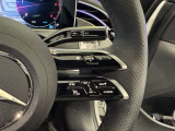 メモリー付きパワーシートが装備されている車両はシートの位置・ドアミラーの角度・ハンドルの位置を3名まで記憶出来ます。
