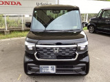 お客様に安全で快適なカーライフをお送りいただくために、中古車にも高いレベルの品質基準を設け、その基準に従って、全ての中古車について納車前整備を実施しています。