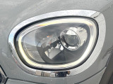 ●LEDヘッドライト:夜間走行時も良好な視界を確保し安心して運転できる高輝度LEDヘッドライトを装備!点灯速度が早く、消費電力も抑えられています。