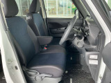 運転のしやすさや、乗り降りにも配慮した運転席