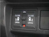 ◆両側電動スライドドア◆狭い駐車場でも乗り降りが楽々♪お子様が隣の車にドアを当ててしまう心配もございません!小さなお子様連れの方もこれで安心。