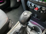車両の詳細、ご質問につきましては、弊社営業スタッフまでお気軽にご連絡下さいませ。遠方のお客様には実車の詳細画像送信も承ります。
