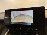 バックギアに入れると、このように後方が映し出されます!駐車の際とても安心!便利!最終確認はご自身の目と耳で必ず行ってください!