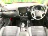 アウトランダーPHEV 2.4 G プラスパッケージ 4WD 