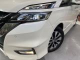 【LEDヘッドライト】悪天候や夜間走行時も良好な視界を確保し安心して運転できる高輝度LEDヘッドライトを装備!点灯速度が早く、消費電力も抑えられています。