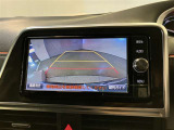 バックギアに入れると、このように後方が映し出されます!駐車の際とても安心!便利!最終確認はご自身の目と耳で必ず行ってください!