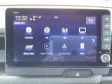 TV、DVDを視聴したりナビに取り込んだ音楽CDを聴く事ができます。またUSB端子に対応の音楽プレーヤーつなげることができます。Bluetooth、アップルカープレイ、アンドロイドオートにも対応です。