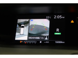 ★マルチビューカメラシステム★ギヤをRに入れるとナビの画面には上空から見下ろし感覚の映像がドライバーをアシスト★