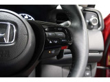 Hondaセンシングの機能のひとつ、アダプティブクルーズコントロール付!アクセルから足を離しても設定したスピードと前車との車間を保ち走行してくれます!車線維持もアシスト☆高速道路で疲労軽減ですね☆