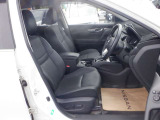 清潔で広々した座席です!是非、現車を見て体感してみてください。