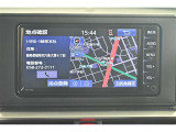 純正ナビを装備。タッチパネル式で使いやすく、お出かけもラクラクです。