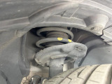 お車を安心してお乗りいただく為には、足回りの定期点検が欠かせません。サービスサポート(有償保証)では無料点検もご提供しており、安心のカーライフをお過ごしいただけるサポート体制が整っています。